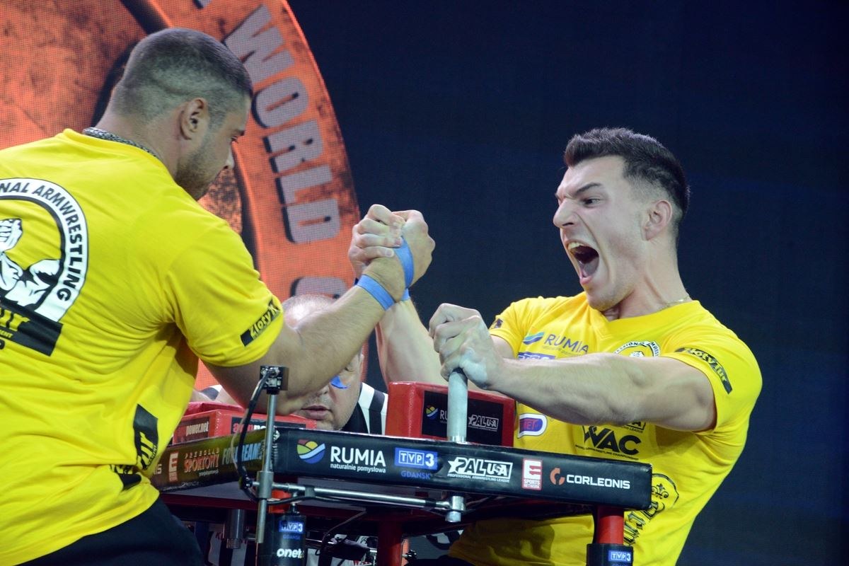 Zloty Tur 2016 Right Hand By Donat Supinski