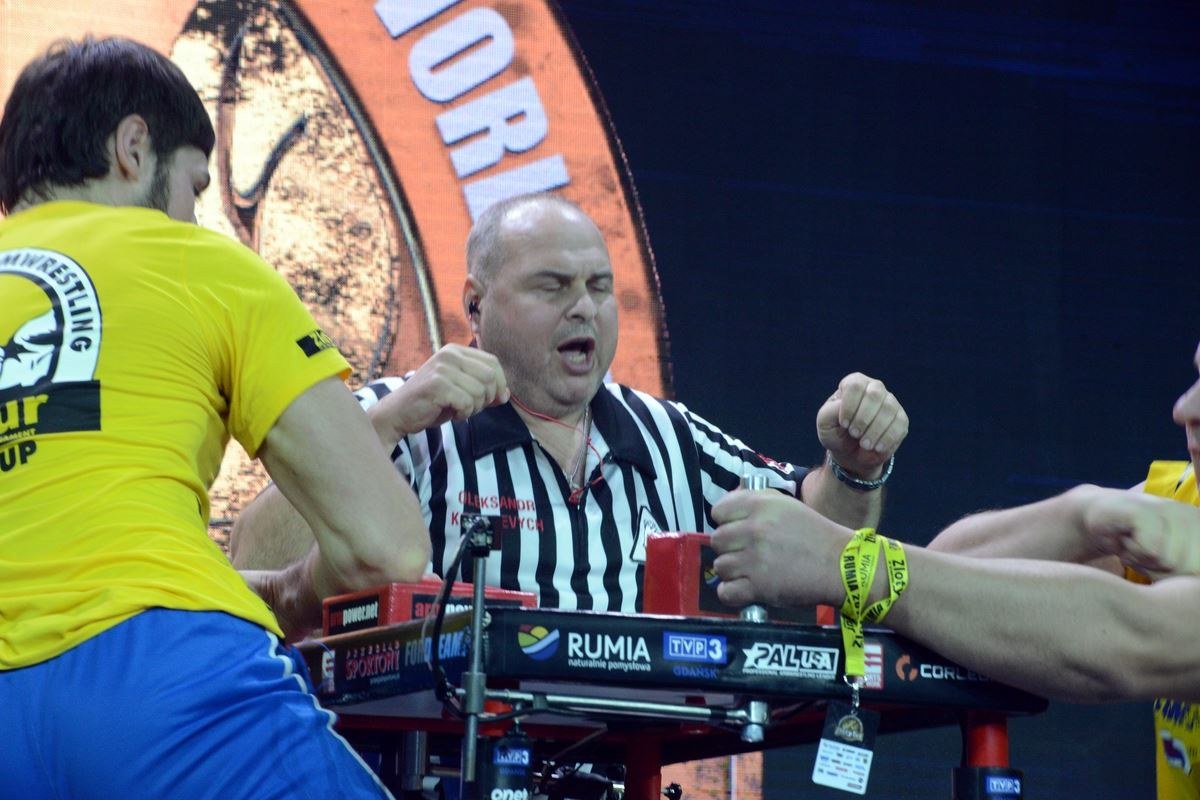 Zloty Tur 2016 Right Hand By Donat Supinski