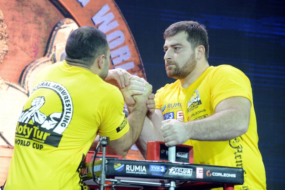 Zloty Tur 2016 Right Hand By Donat Supinski