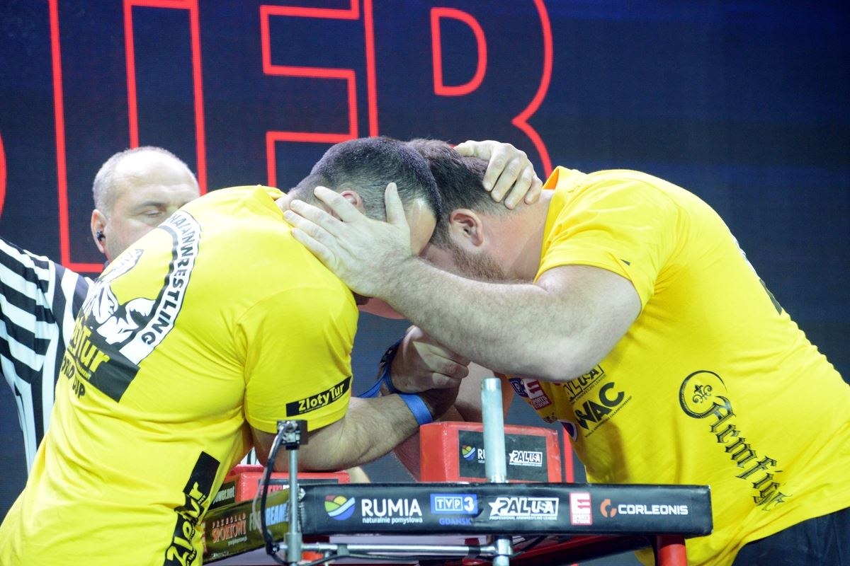 Zloty Tur 2016 Right Hand By Donat Supinski