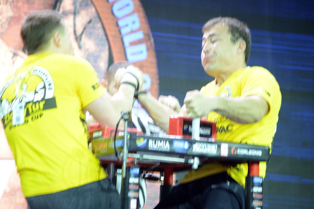 Zloty Tur 2016 Right Hand By Donat Supinski