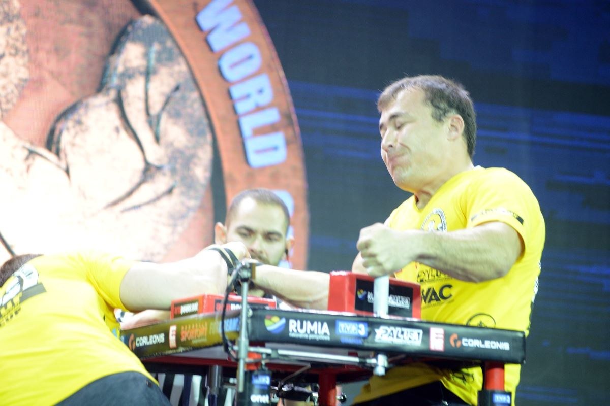 Zloty Tur 2016 Right Hand By Donat Supinski