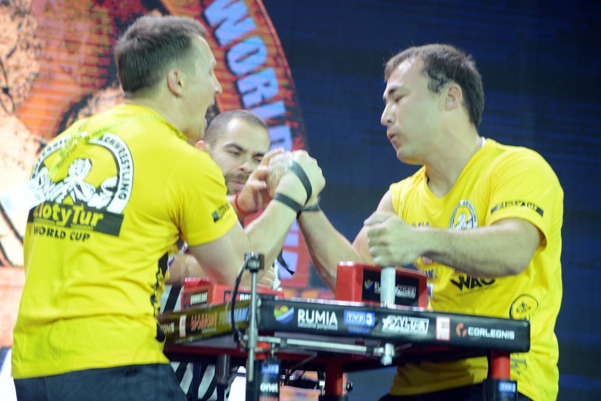 Zloty Tur 2016 Right Hand By Donat Supinski