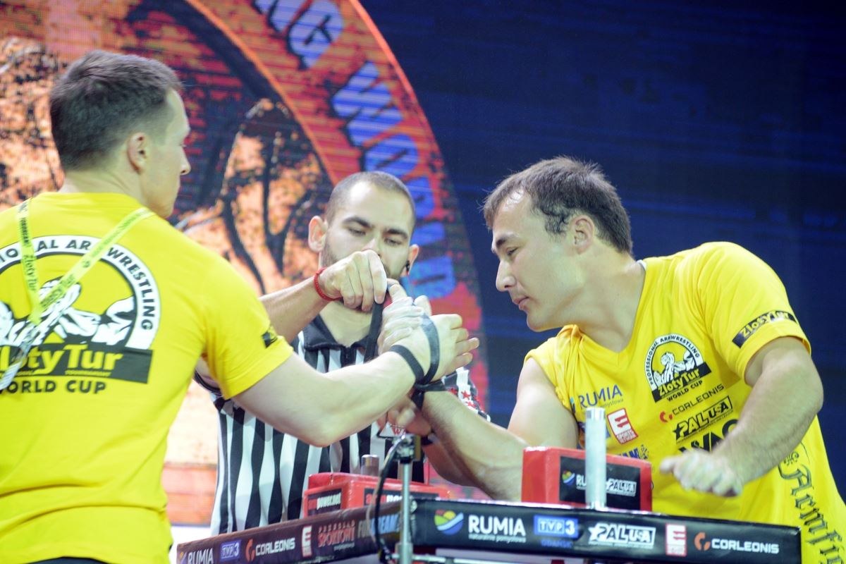 Zloty Tur 2016 Right Hand By Donat Supinski