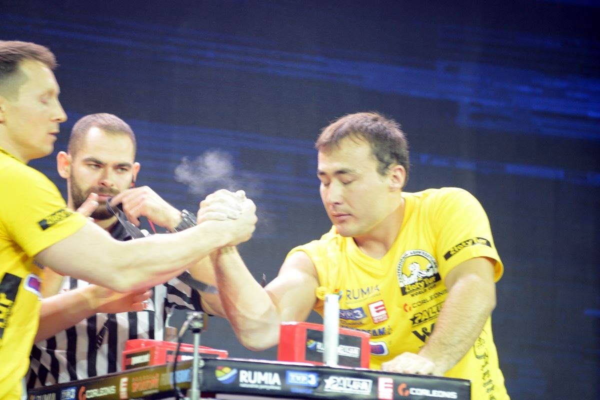 Zloty Tur 2016 Right Hand By Donat Supinski