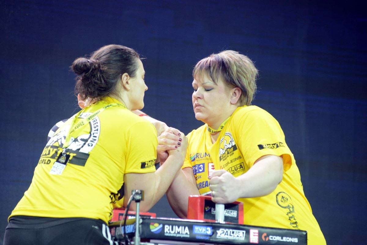 Zloty Tur 2016 Right Hand By Donat Supinski