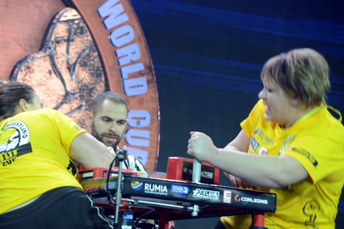 Zloty Tur 2016 Right Hand By Donat Supinski