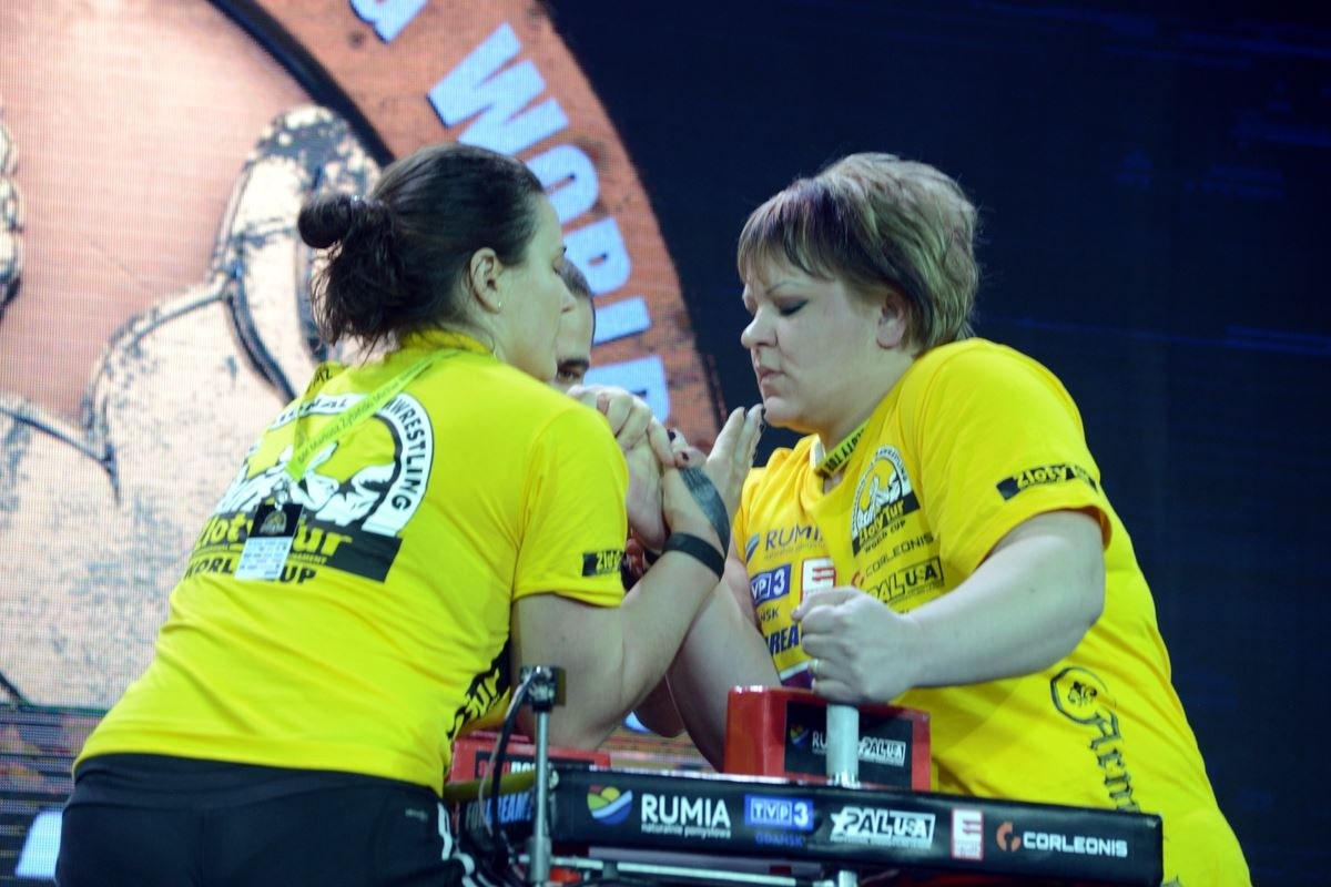 Zloty Tur 2016 Right Hand By Donat Supinski