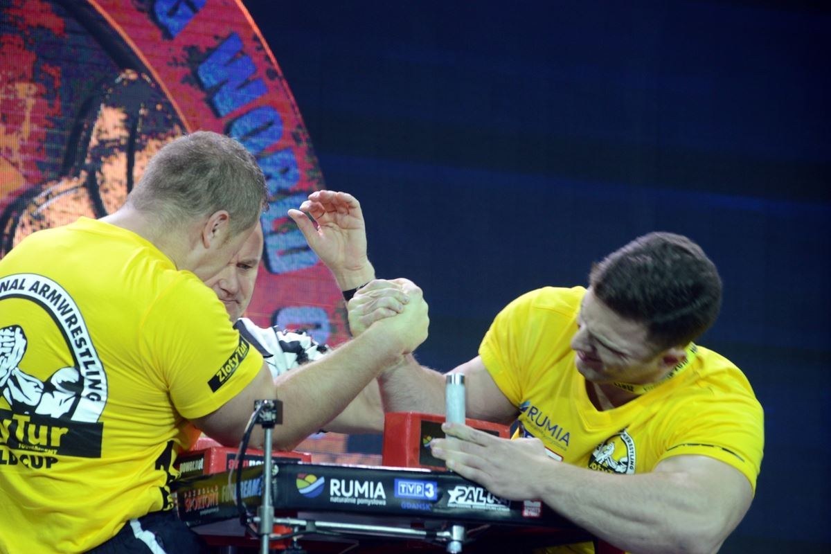 Zloty Tur 2016 Right Hand By Donat Supinski