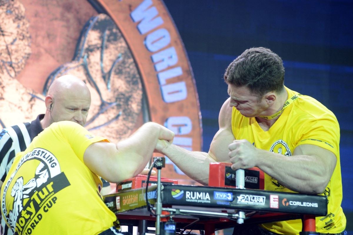 Zloty Tur 2016 Right Hand By Donat Supinski