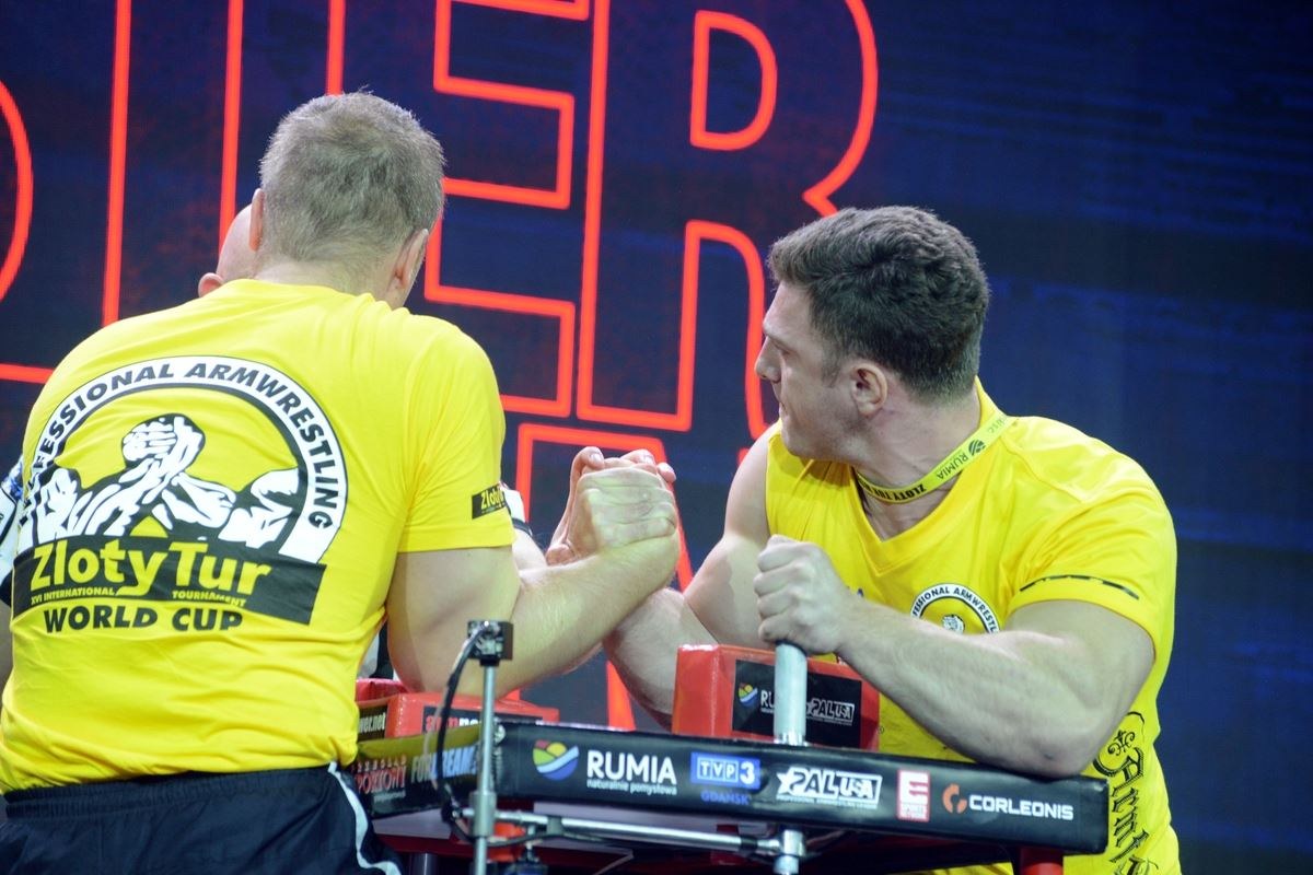 Zloty Tur 2016 Right Hand By Donat Supinski