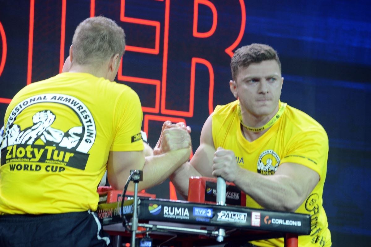 Zloty Tur 2016 Right Hand By Donat Supinski