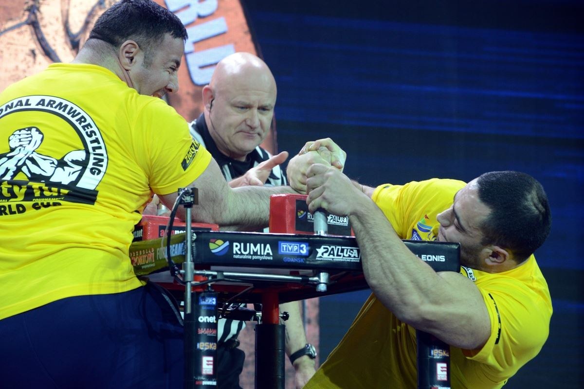 Zloty Tur 2016 Right Hand By Donat Supinski