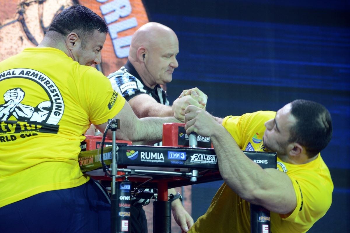 Zloty Tur 2016 Right Hand By Donat Supinski