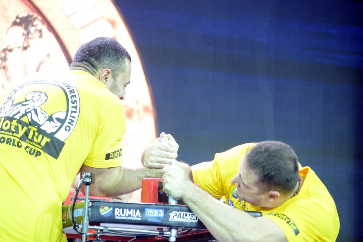 Zloty Tur 2016 Right Hand By Donat Supinski