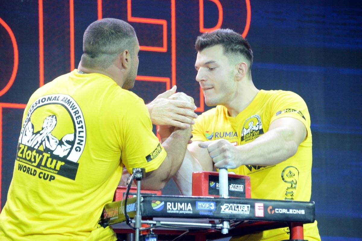 Zloty Tur 2016 Right Hand By Donat Supinski