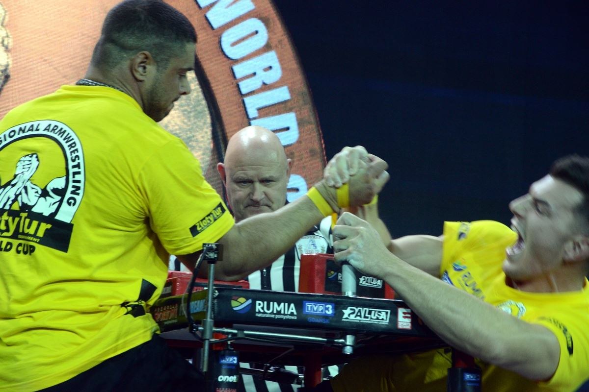 Zloty Tur 2016 Right Hand By Donat Supinski