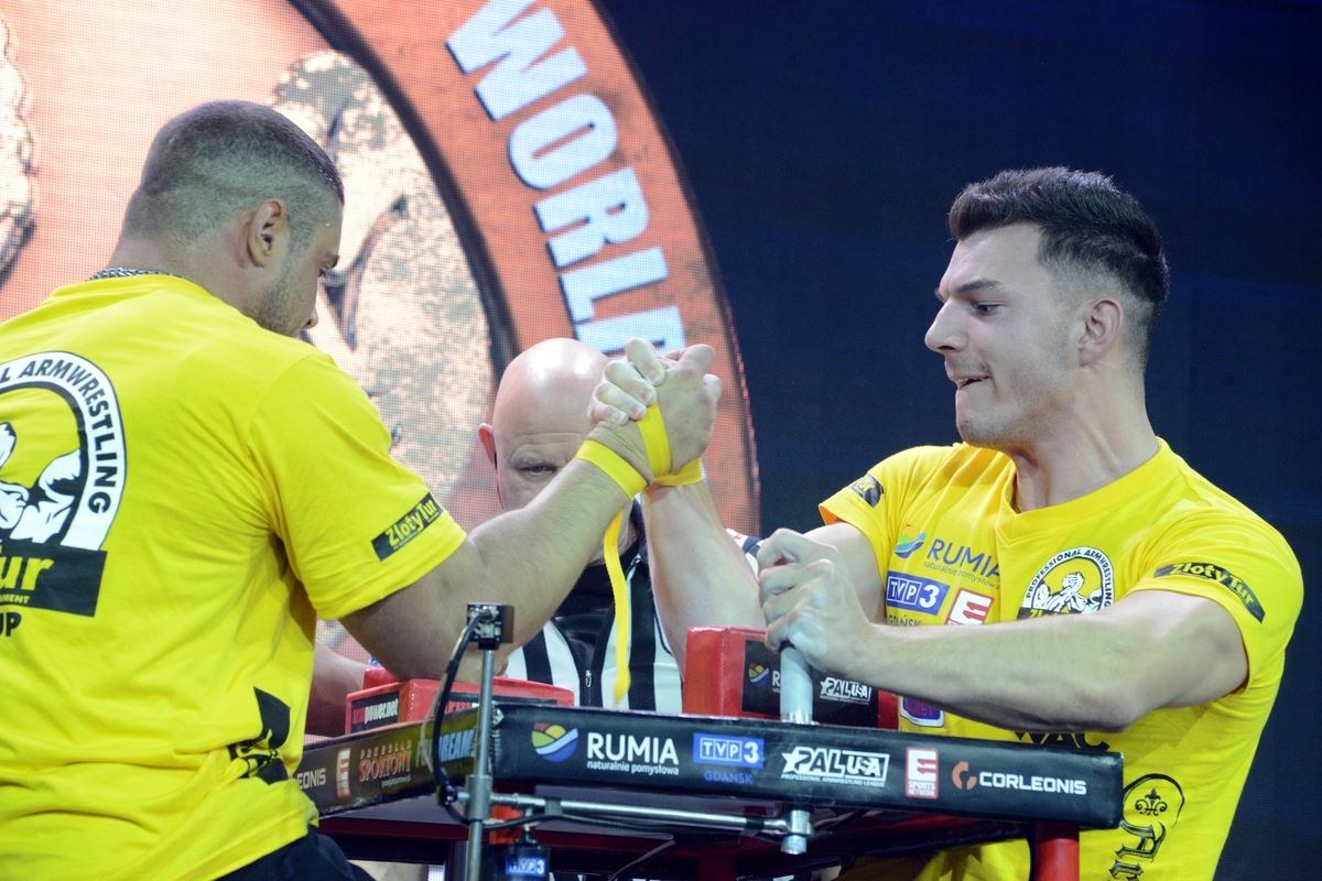 Zloty Tur 2016 Right Hand By Donat Supinski