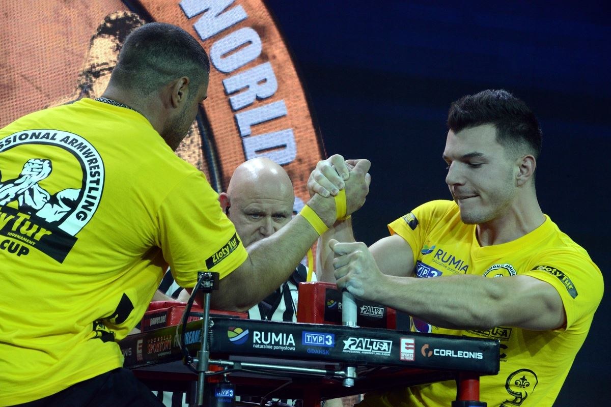 Zloty Tur 2016 Right Hand By Donat Supinski