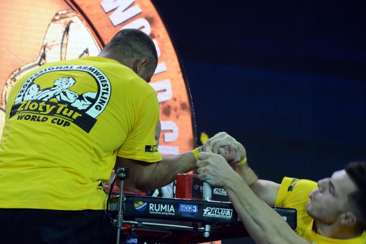 Zloty Tur 2016 Right Hand By Donat Supinski