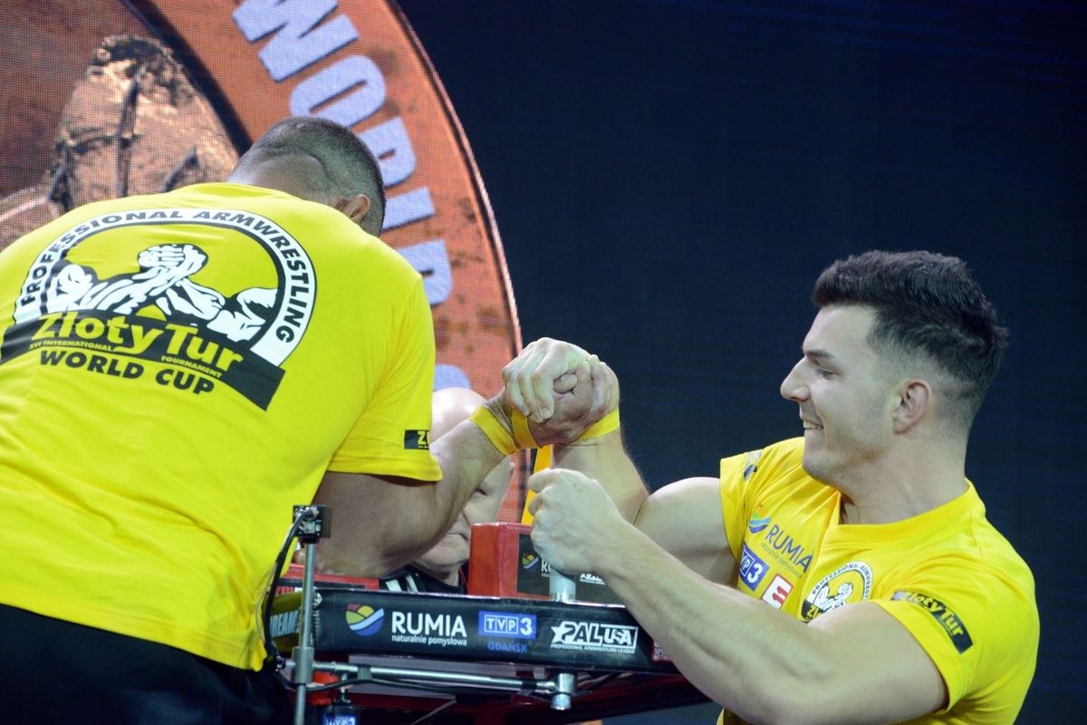 Zloty Tur 2016 Right Hand By Donat Supinski