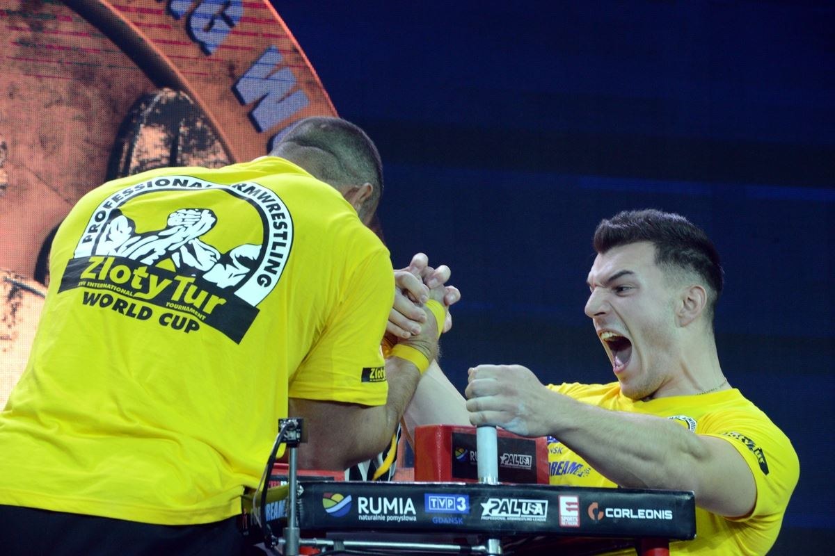 Zloty Tur 2016 Right Hand By Donat Supinski