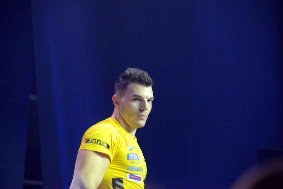 Zloty Tur 2016 Right Hand By Donat Supinski