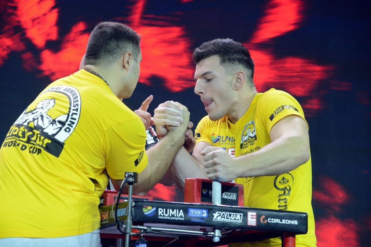 Zloty Tur 2016 Right Hand By Donat Supinski