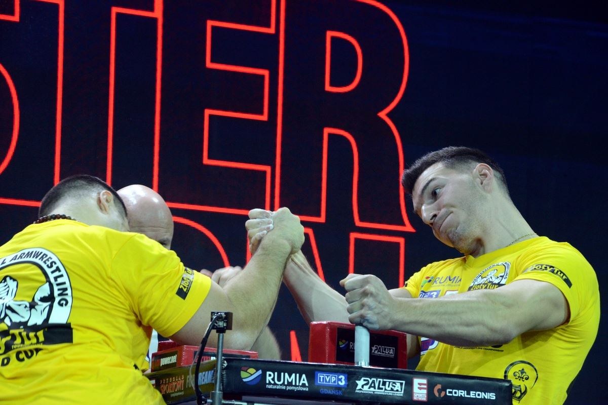 Zloty Tur 2016 Right Hand By Donat Supinski