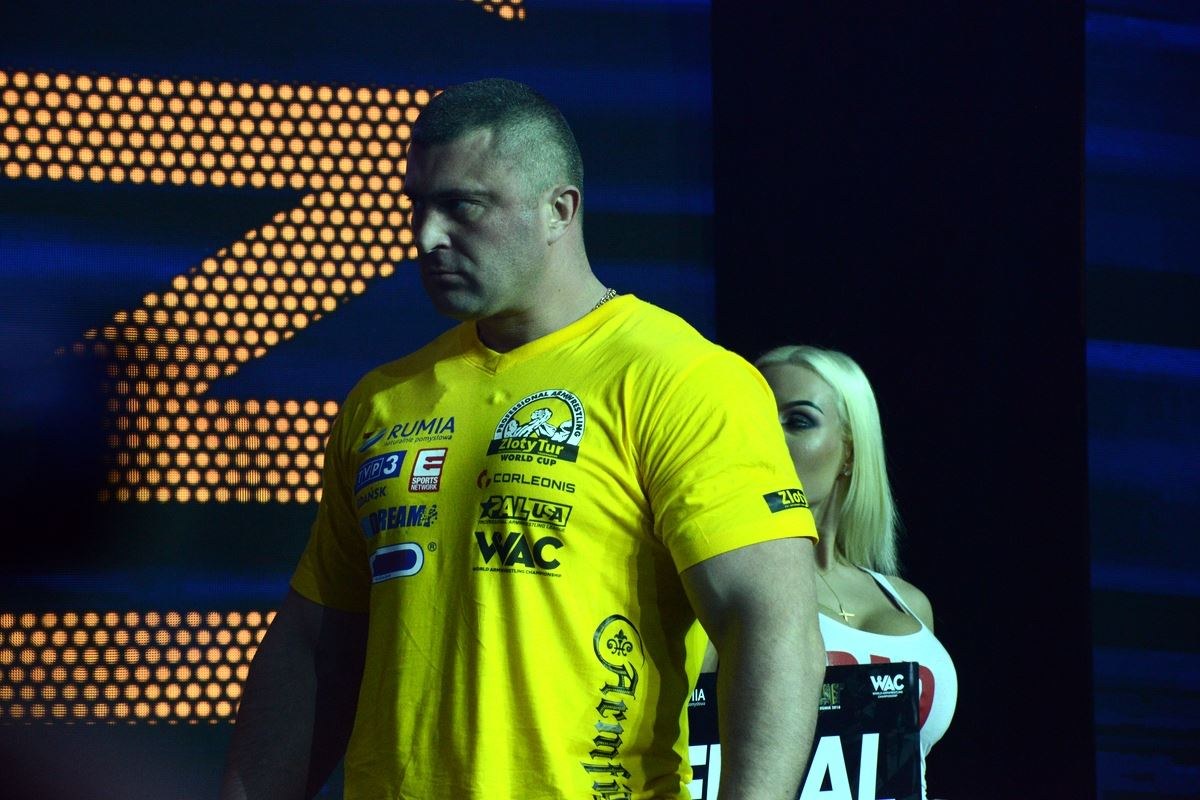 Zloty Tur 2016 Right Hand By Donat Supinski