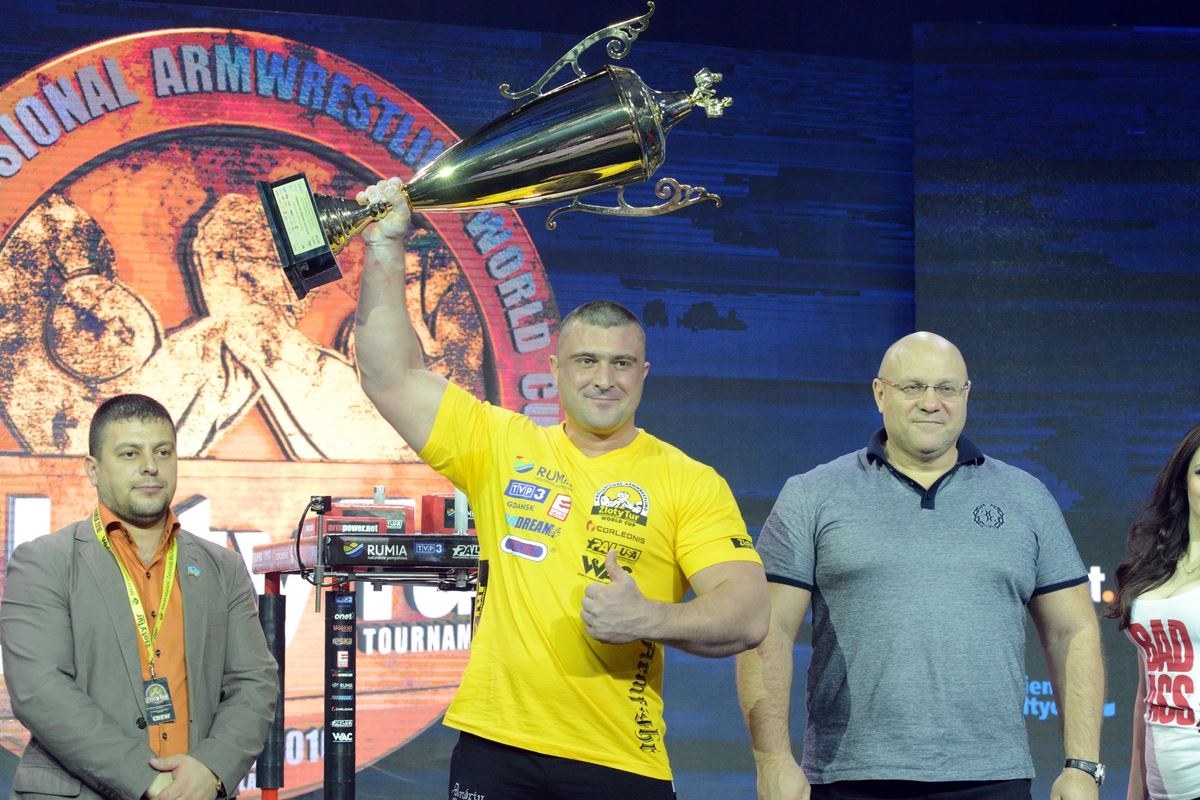 Zloty Tur 2016 Right Hand By Donat Supinski