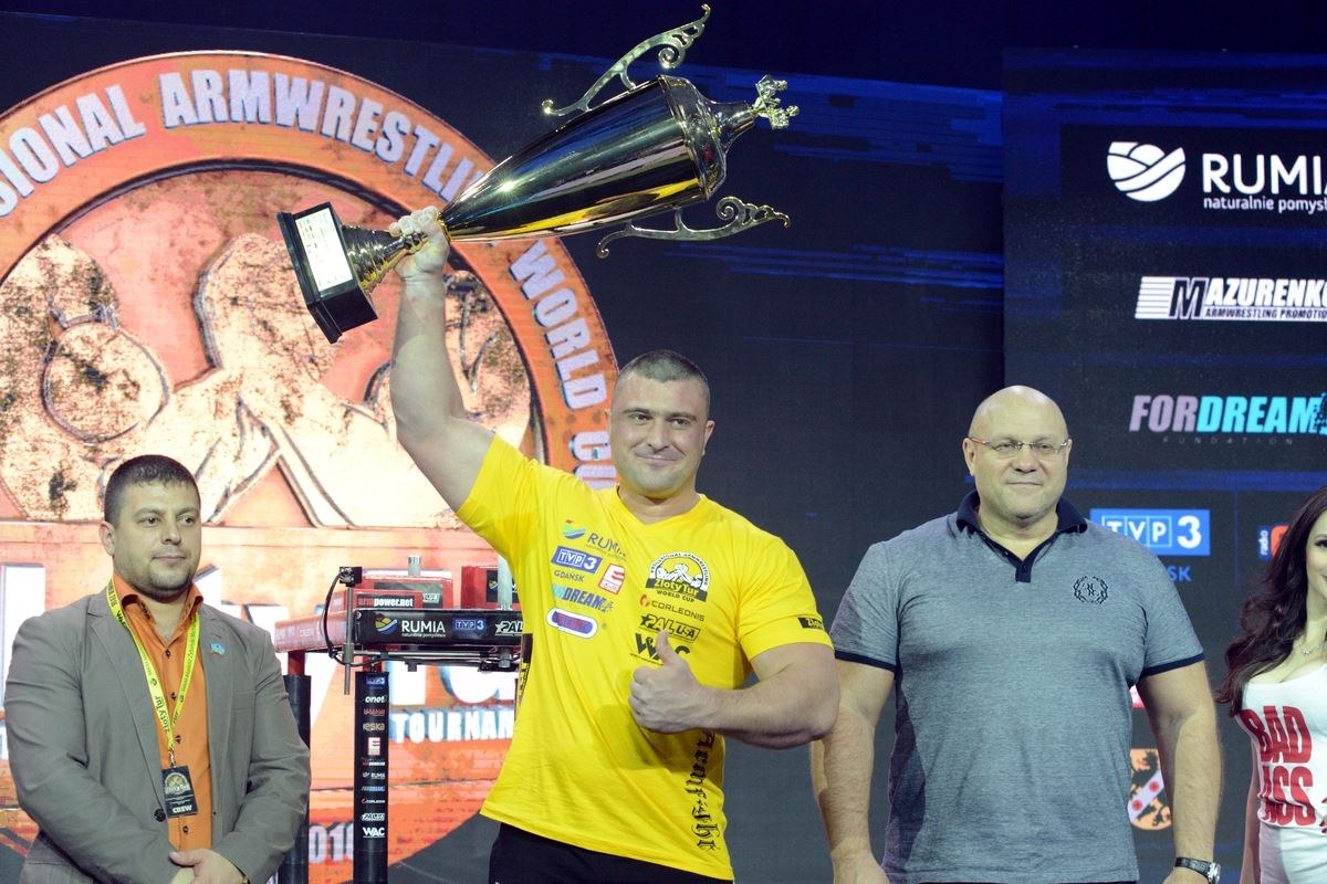 Zloty Tur 2016 Right Hand By Donat Supinski