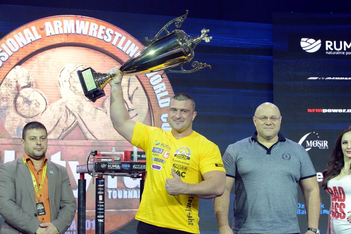 Zloty Tur 2016 Right Hand By Donat Supinski