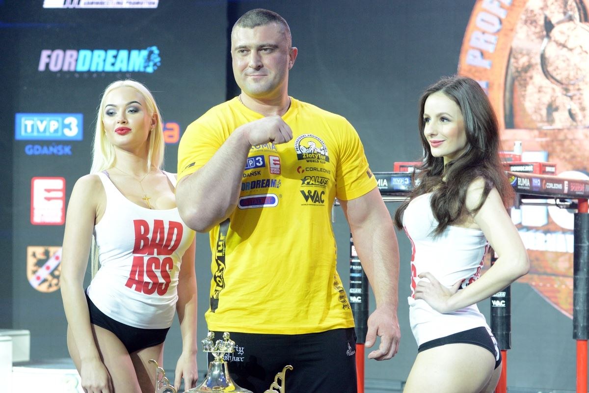 Zloty Tur 2016 Right Hand By Donat Supinski