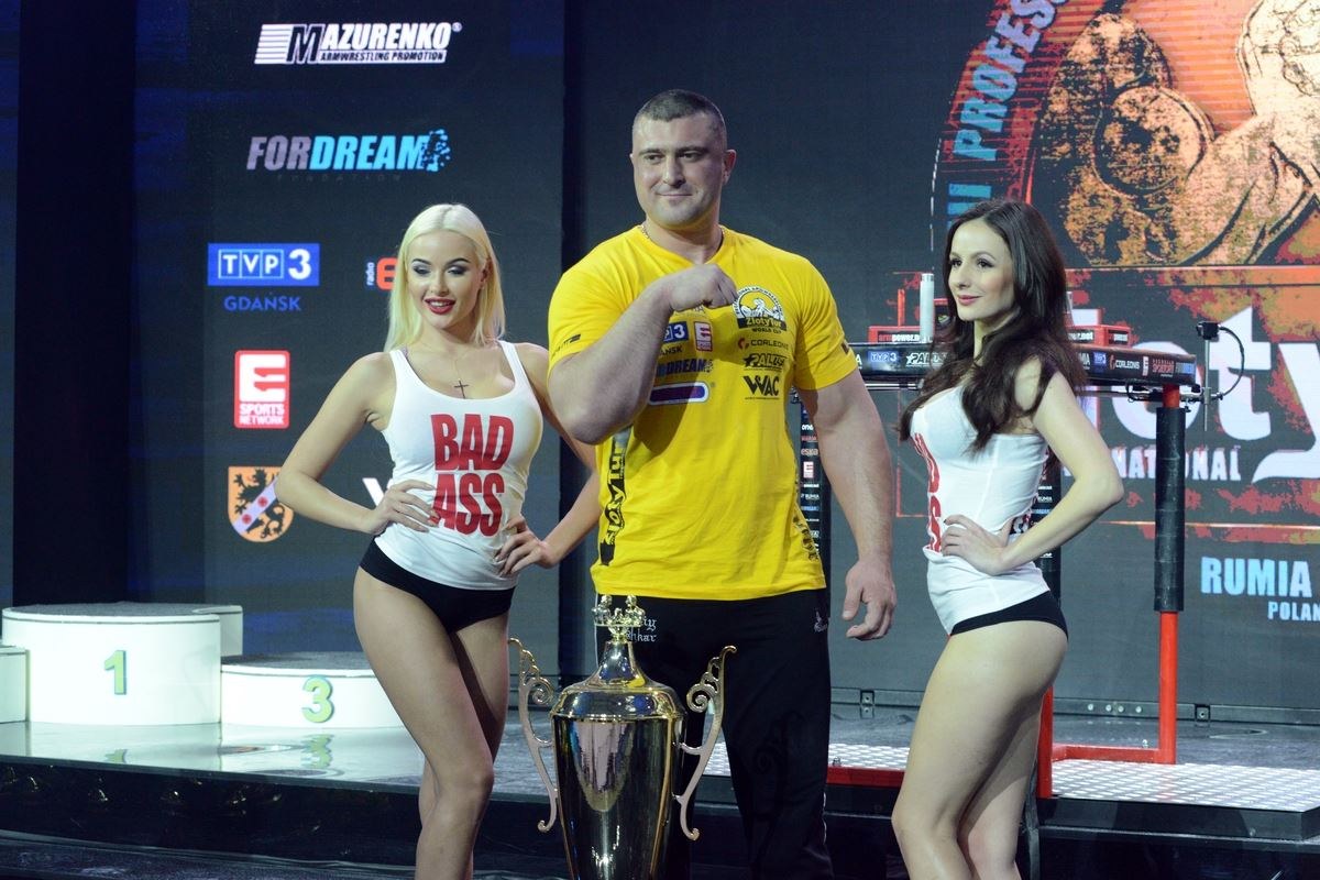 Zloty Tur 2016 Right Hand By Donat Supinski