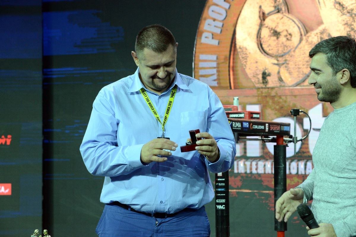 Zloty Tur 2016 Right Hand By Donat Supinski