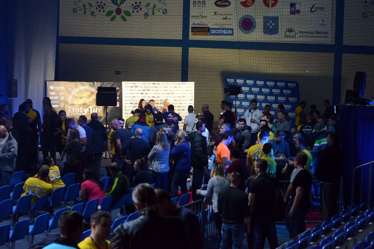 Zloty Tur 2016 Right Hand By Donat Supinski