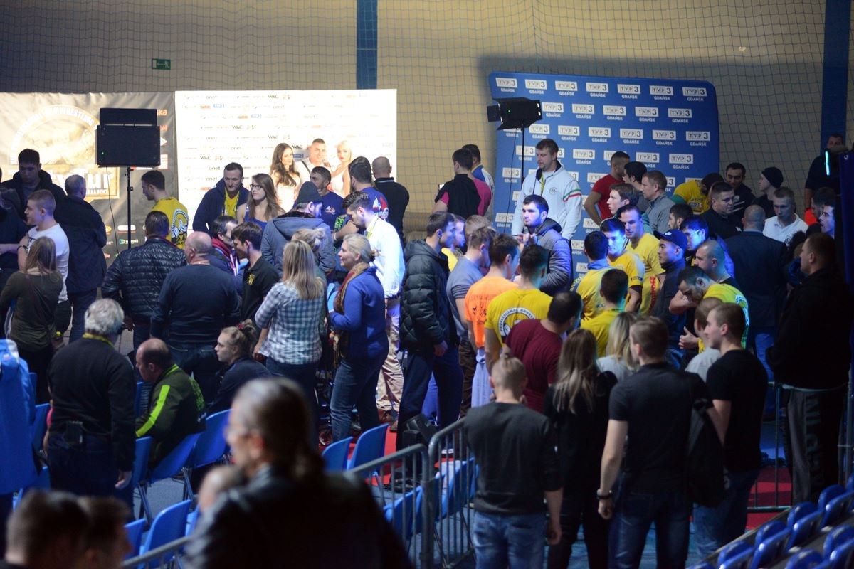 Zloty Tur 2016 Right Hand By Donat Supinski