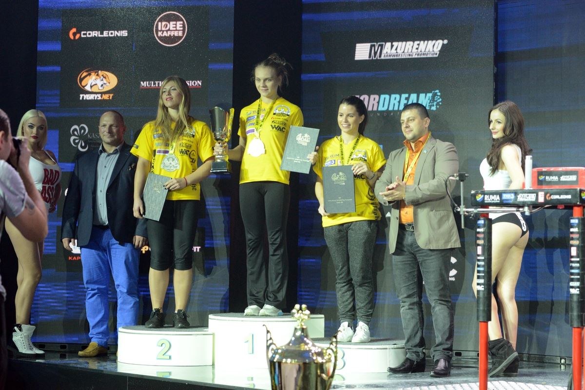 Zloty Tur 2016 Right Hand By Donat Supinski