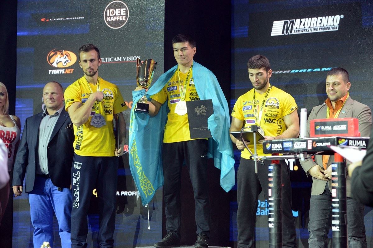 Zloty Tur 2016 Right Hand By Donat Supinski