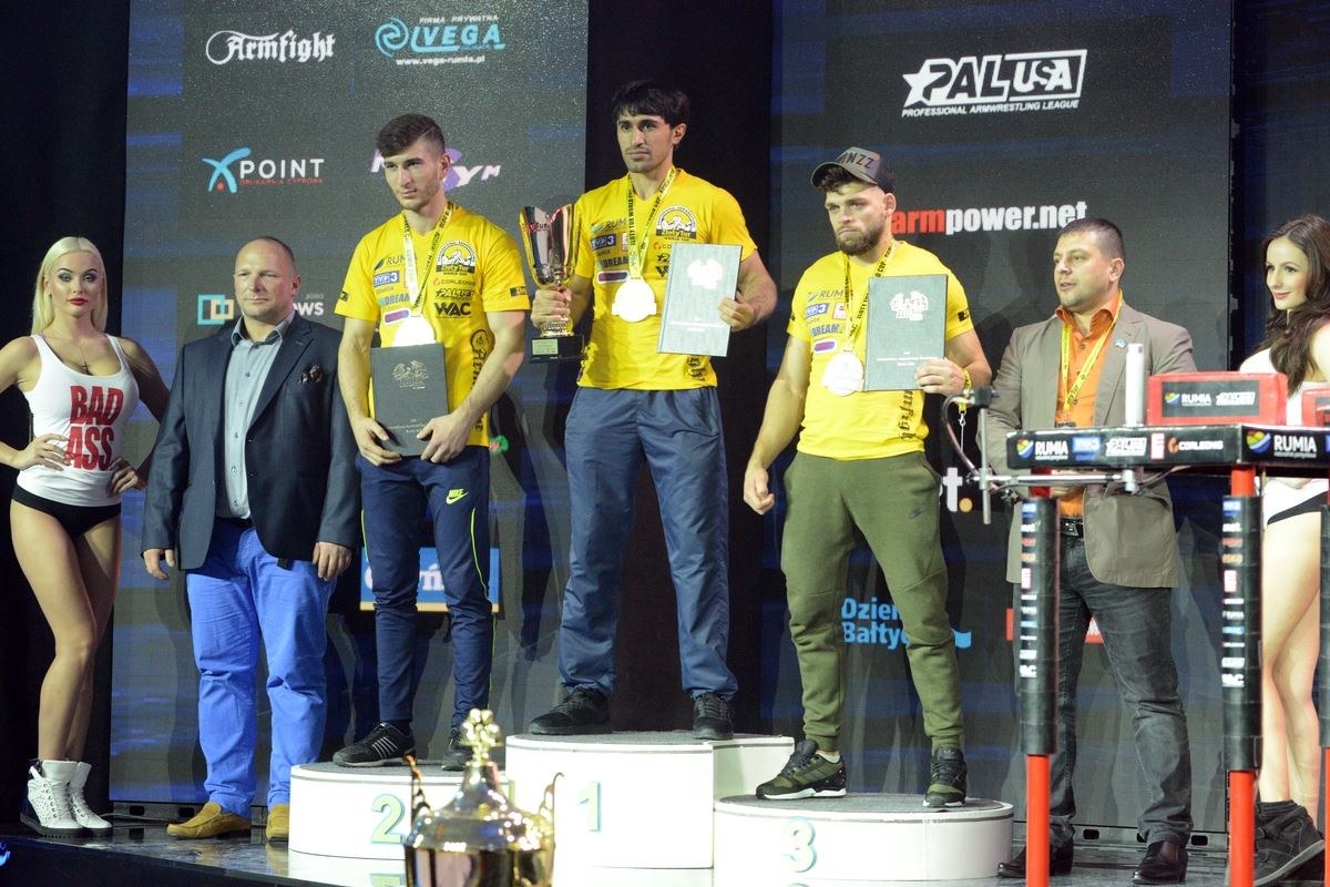 Zloty Tur 2016 Right Hand By Donat Supinski