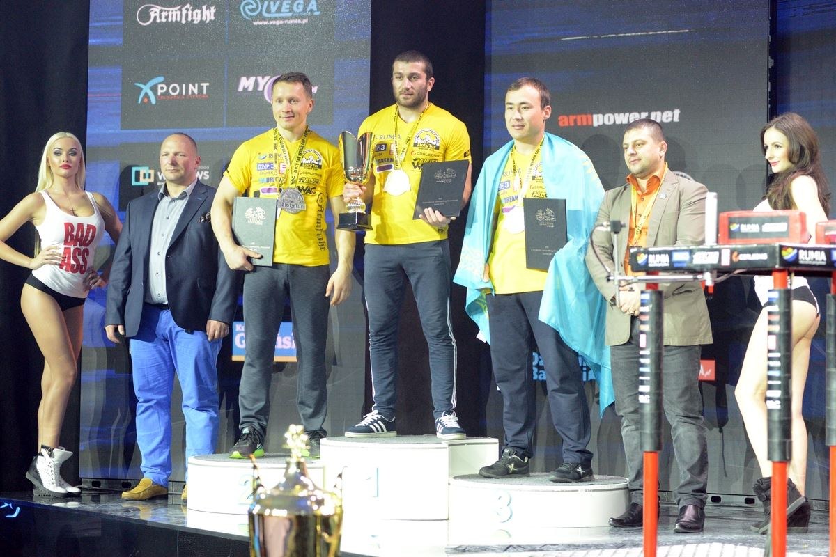 Zloty Tur 2016 Right Hand By Donat Supinski