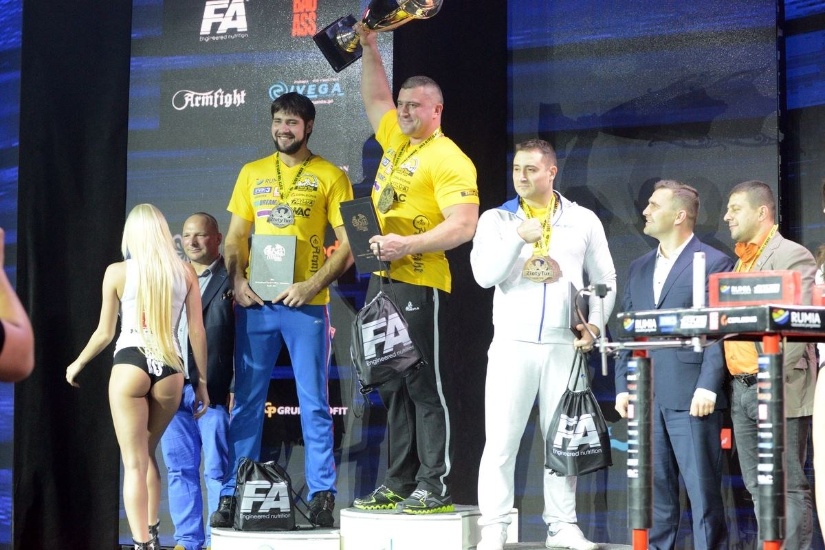 Zloty Tur 2016 Right Hand By Donat Supinski