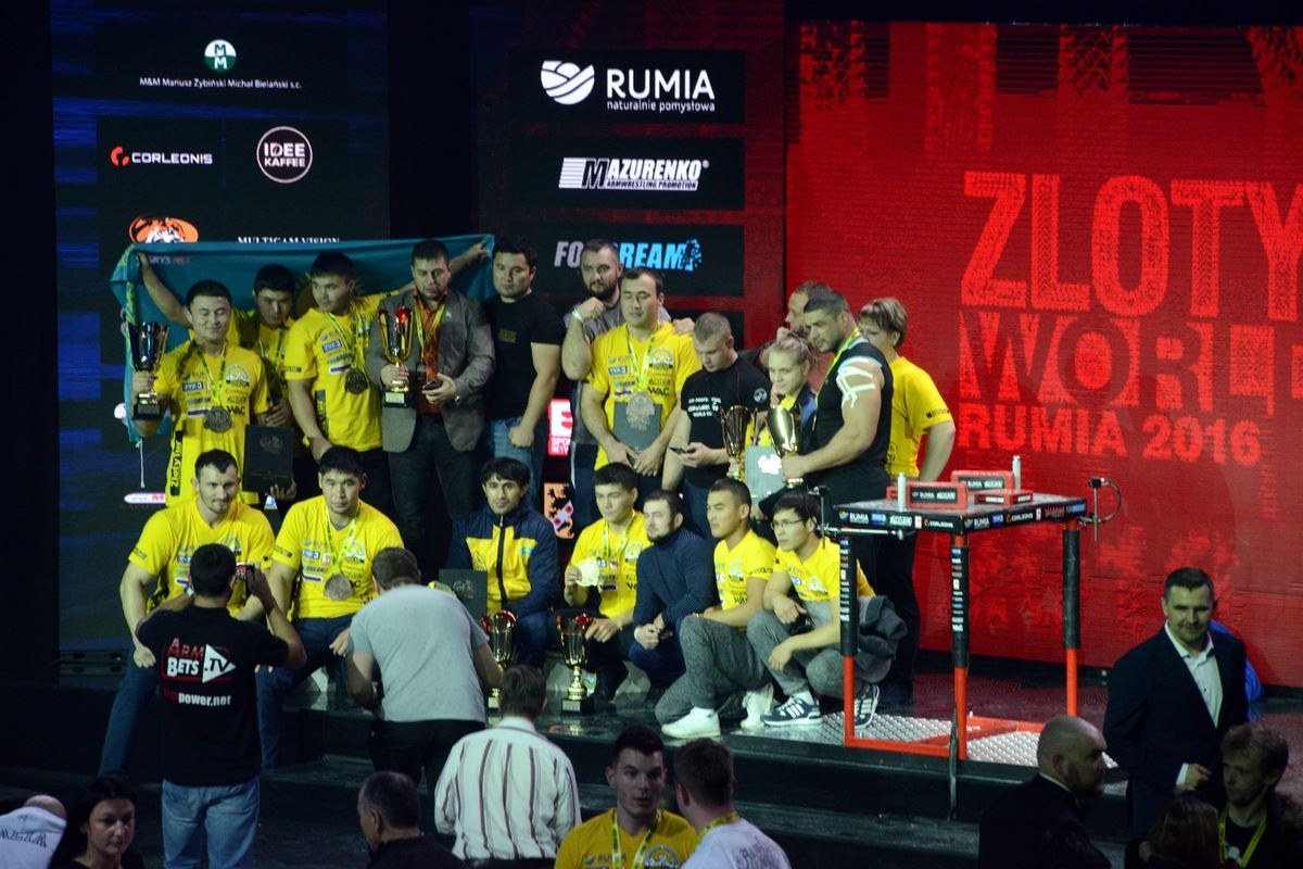 Zloty Tur 2016 Right Hand By Donat Supinski