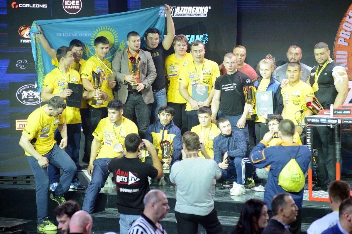 Zloty Tur 2016 Right Hand By Donat Supinski