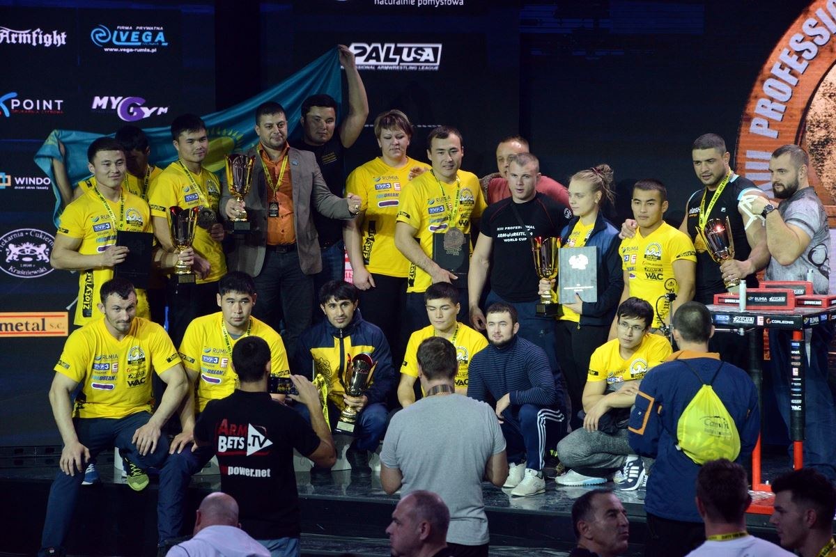 Zloty Tur 2016 Right Hand By Donat Supinski