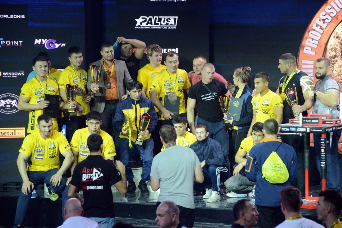 Zloty Tur 2016 Right Hand By Donat Supinski