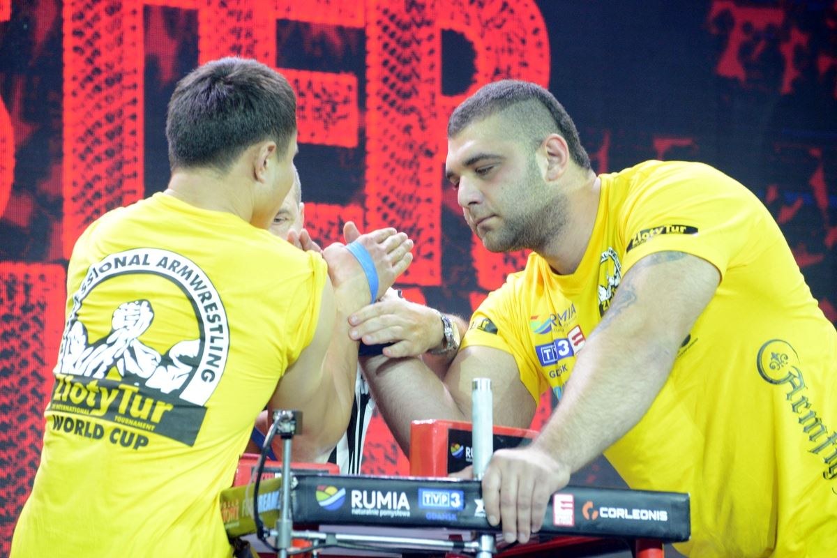 Zloty Tur 2016 Right Hand By Donat Supinski