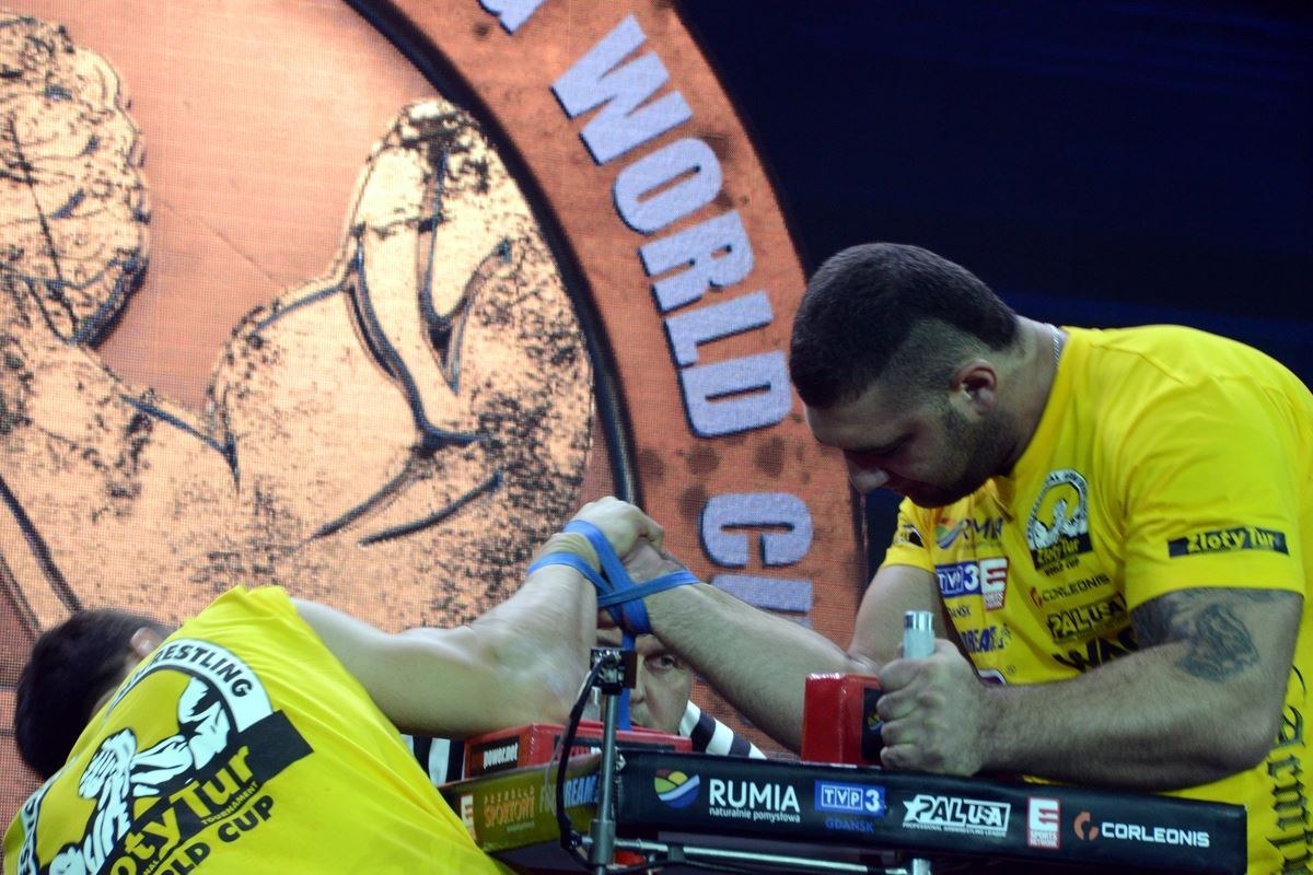 Zloty Tur 2016 Right Hand By Donat Supinski