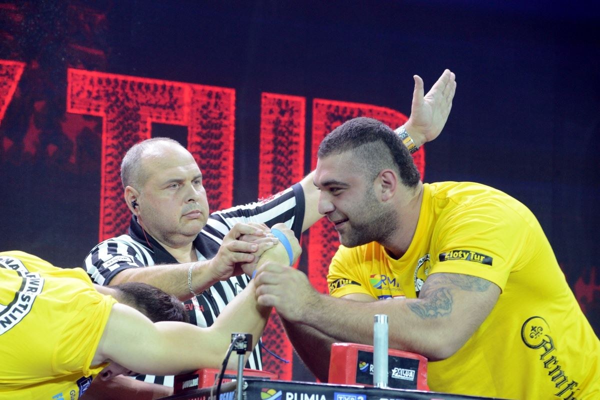 Zloty Tur 2016 Right Hand By Donat Supinski